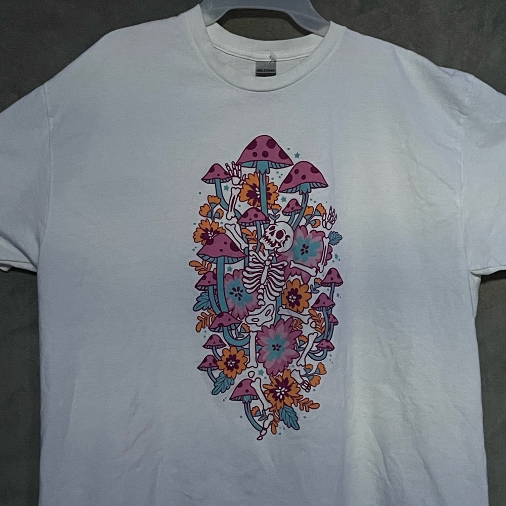Brand new White Skeleton tee- XL juniors
